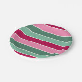 Pink and Green Christmas Stripes ペーパープレート (アングル)