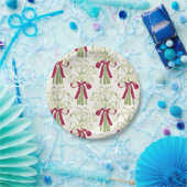 Pink and Green Snowdrop and Bow Flower Bouquet ペーパープレート (パーティー)