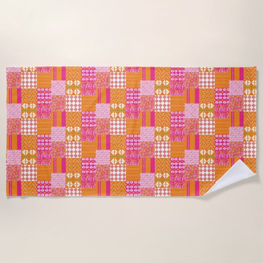 Pink and orange floral patchwork Beach Towel ビーチタオル (正面)