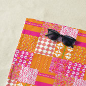 Pink and orange floral patchwork Beach Towel ビーチタオル (インサイチュ)