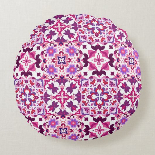 Pink and Purple Spanish Tiles ラウンドクッション (正面)