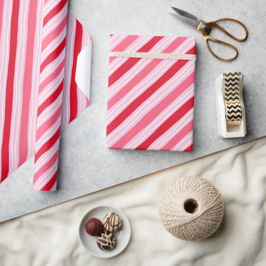 Pink and Red Hand Drawn Stripe Wrapping Paper ラッピングペーパー (クラフト)
