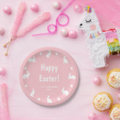 Pink And White Bunnies And Eggs Happy Easter ペーパープレート (パーティー)