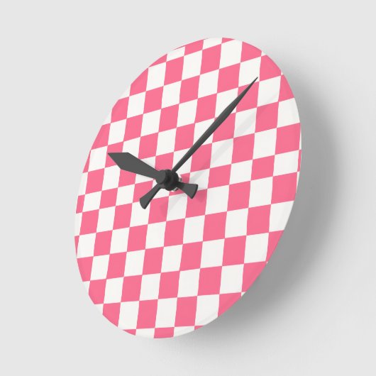Pink and White Checkered Pattern  ラウンド壁時計 (傾斜)