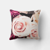 Pink And White Roses Arrangement Floral Design クッション (裏面)