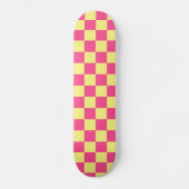 Pink and Yellow Checkered Print スケートボード (正面)