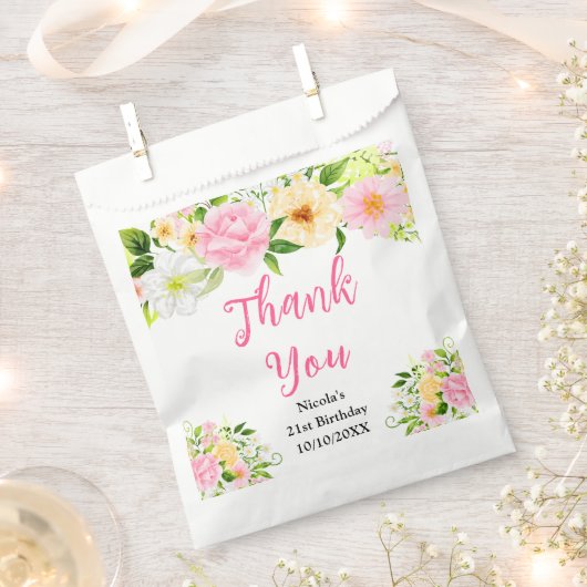 Pink and Yellow Flowers Birthday Thank You フェイバーバッグ (クリップ留めされた状態)