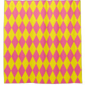 Pink and Yellow Harlequin Checkered Design シャワーカーテン (正面)