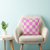 Pink Beige Checkerboard Pillow Design クッション (椅子)