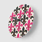 Pink Black Baroque Fleur-de-lis Pattern Design  ラウンド壁時計 (傾斜)