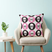 PINK BLACK & WHITE HALLOWEEN SKULLS クッション (椅子)