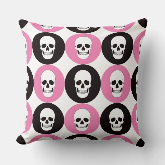 PINK BLACK & WHITE HALLOWEEN SKULLS クッション (正面)