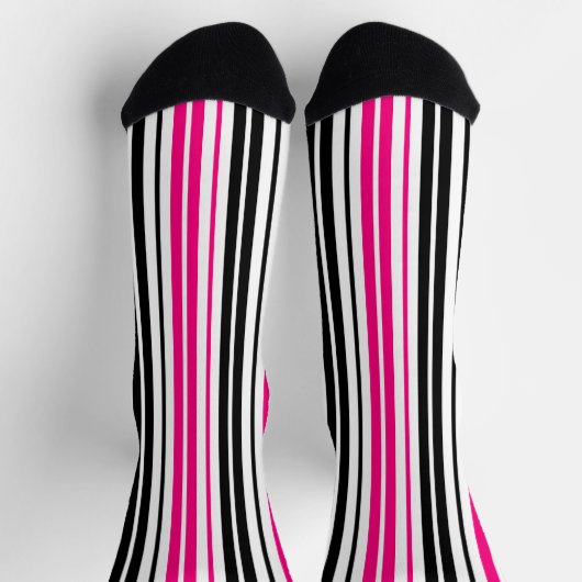 Pink Black White Stripes Pattern Design  ソックス (上部)