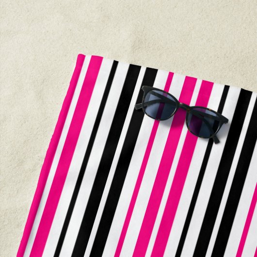 Pink Black White Stripes Pattern Design  ビーチタオル (インサイチュ)