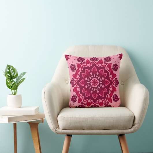 Pink Boho Chic Throw Pillow クッション (椅子)