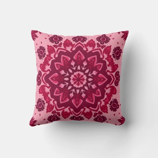 Pink Boho Chic Throw Pillow クッション (裏面)