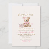 Pink Bow Bear We can Bearly Wait Baby Baby Shower  招待状 (正面)