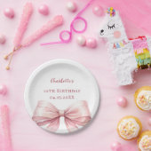 Pink bow elegant birthday ペーパープレート (パーティー)