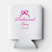 PINK BOW minimaladd name bridesmaid gift year 缶クーラー (裏面)
