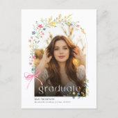 Pink Bow Wildflower Photo Grad Party Invitation ポストカード (正面)
