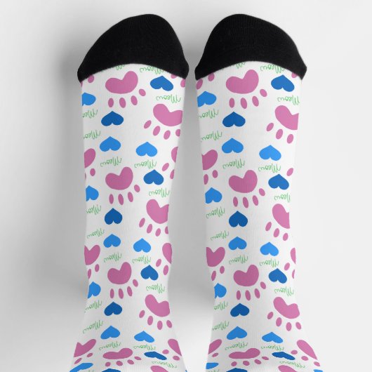 Pink Cat Paws Blue Hearts Green Meow Pattern ソックス (上部)
