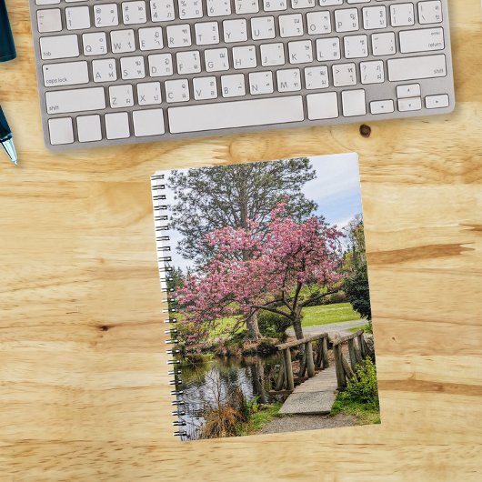 Pink Cherry Blossoms and Wooden Footbridge ノートブック