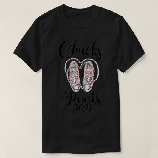 Pink Chucks Heart Shaped Pearls Valentine Chucks A Tシャツ (デザイン正面)