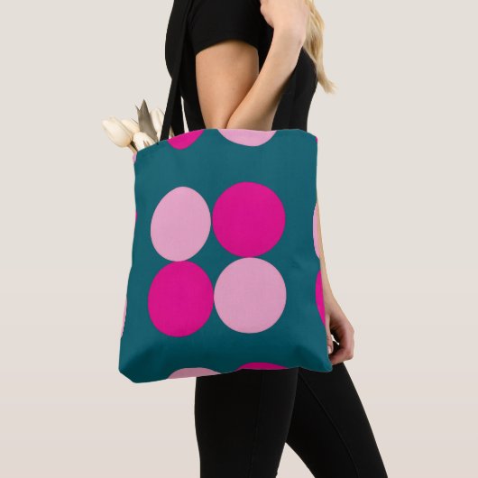 Pink Circles on Green Tote トートバッグ (クローズアップ)