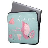 Pink Flamingo Love Electronics Bag ラップトップスリーブ (正面左)