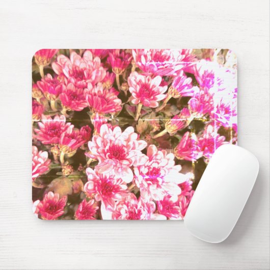 Pink Floral Bloom Pattern – Soft Botanical Design マウスパッド (マウス)