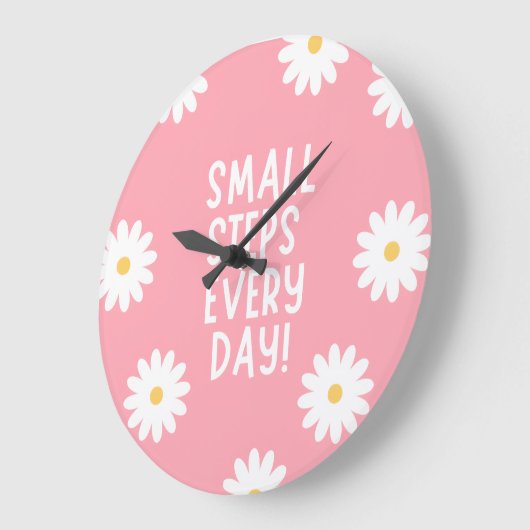 Pink Floral Inspiration – Small Steps Every Day ラージ壁時計 (傾斜)