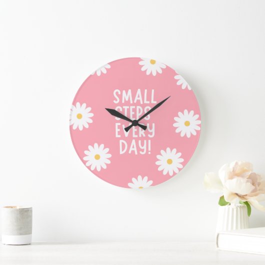 Pink Floral Inspiration – Small Steps Every Day ラージ壁時計 (ホーム)