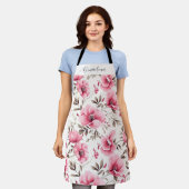 Pink Floral Personalized Grandma エプロン (着用した状態)