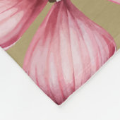 Pink flowers brown background フリースブランケット (角)