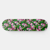 Pink Frog On Green Leaf Pattern Design  スケートボード (横)