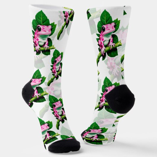 Pink Frog On Green Leaf Pattern Design ソックス (傾斜あり)