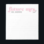 Pink Future Mrs To Doリストヴィンテージタイポグラフィ ノートパッド<br><div class="desc">すべての花嫁へのおめでとう!あなたもしや友人は得こ婚約したのメモ帳のためだ。メモ帳はFuture Mrsを備えはっきりしたたヴィンテージフォントでSをエレガントにリストす包まれたるのまわりにこと。touchの名前または将来の名前を追加パーソナライズされたする。Zazzleショップの他の色で利用可能または自分で色を変更するために更に選択！このメモ帳は行を特徴とし、我々はまた、ハートチェックボックスを含むバージョンを持っている！</div>