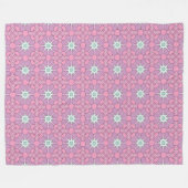 Pink geometric floral patterned  フリースブランケット (正面(横))
