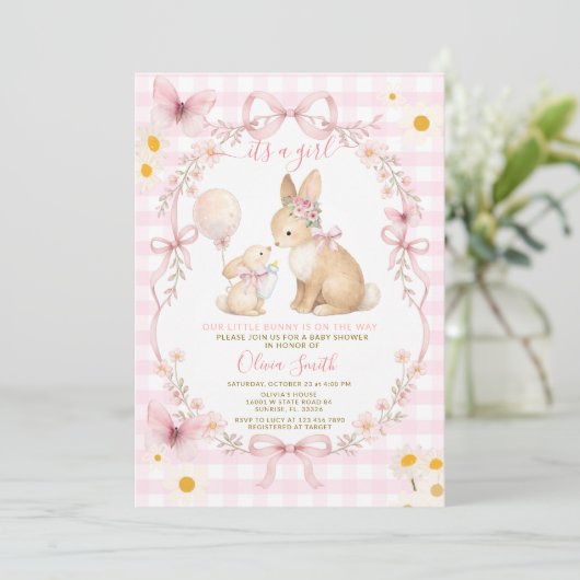 Pink Gingham Bunny Baby Shower Butterfly Daisy 招待状 (スタンド正面)
