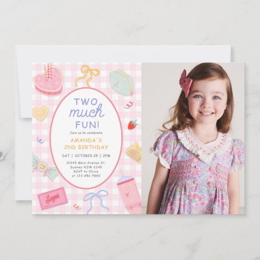 Pink Gingham "Two Much Fun" 2nd Birthday Photo 招待状 (正面)