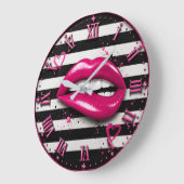 Pink Glam Lips Stripes Chic Fashion ラージ壁時計 (傾斜)
