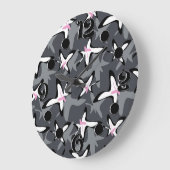 Pink grey modern abstract flowers ラージ壁時計 (傾斜)