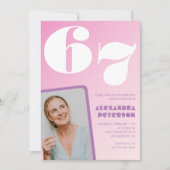 Pink Groovy 67th誕生日招待状レトロ写真 招待状 (正面)
