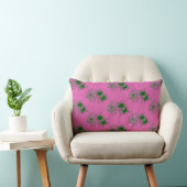 “Pink Harmony – Green Chrysanthemum Pattern Pillow ランバークッション (椅子)