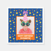 Pink Hatパーソナライズされた付きキッドフォトハッピーバースデー スタンダードカクテルナプキン (正面)