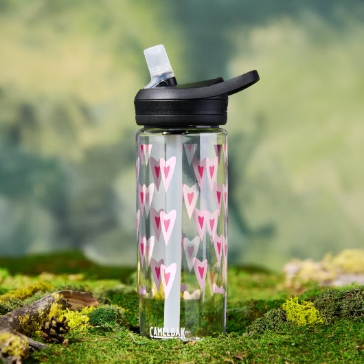 Pink Heart Valentines Water Bottle ウォーターボトル (アウトドア (回転後))