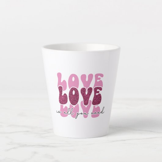 Pink "Love" Stacked Bubble Font カフェラテマグ (正面)