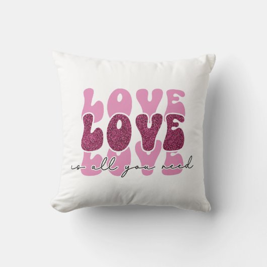 Pink "Love" Stacked Bubble Font クッション (正面)