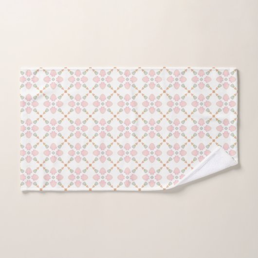 Pink petal and pastel triangle tile pattern on whi バスタオルセット (ハンドタオル)