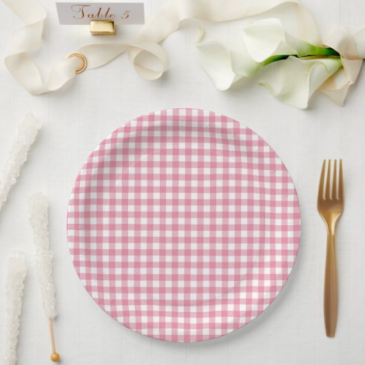 Pink Plaid Gingham Baby Shower ペーパープレート (ウェディング)